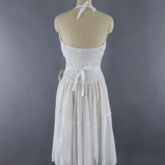 Embroidered Floral White Dress Like New - Picture 4 of 4